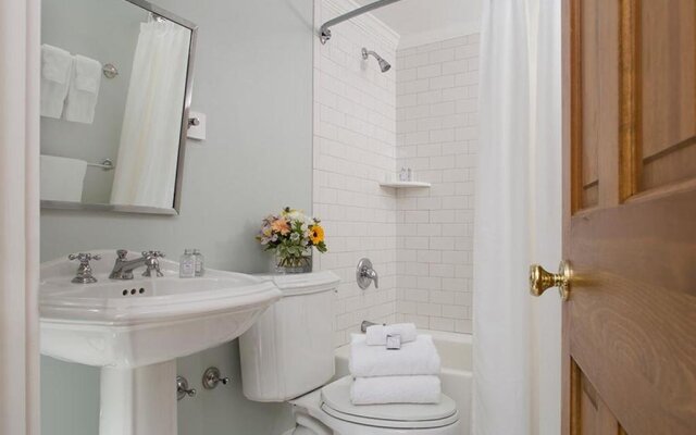 Shelter Island House