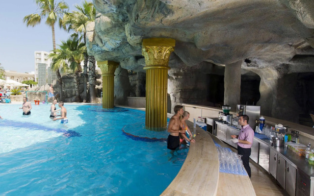 Seven Seas Hotel Blue