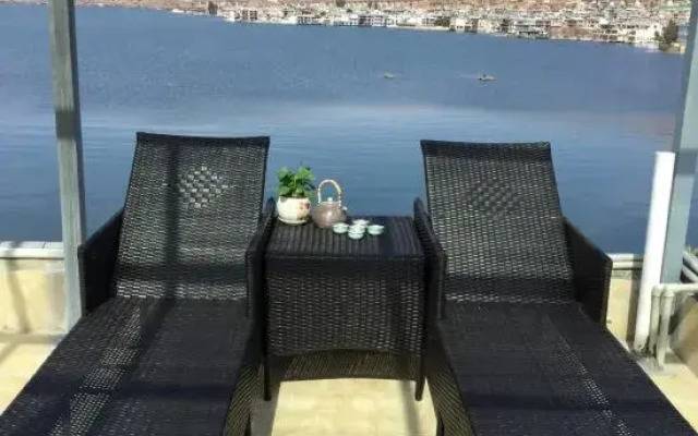 Dali YuBai·Horizon Holiday Homestay (Shuanglang Yuji Island Erhai Branch)