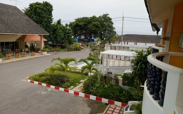 Bang Saphan Resort Hotel