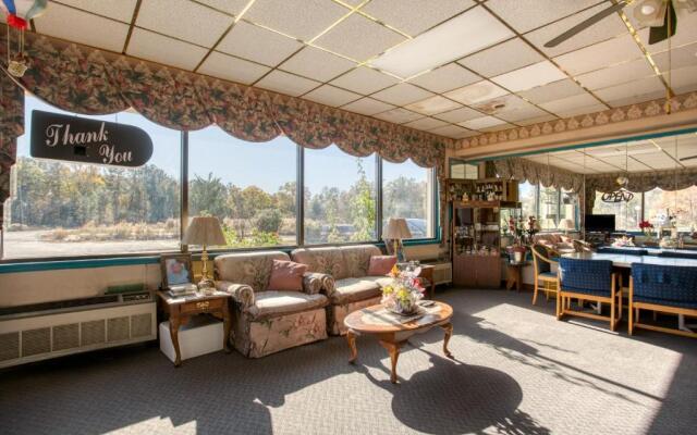 Travelers Inn By OYO, Templeton VA