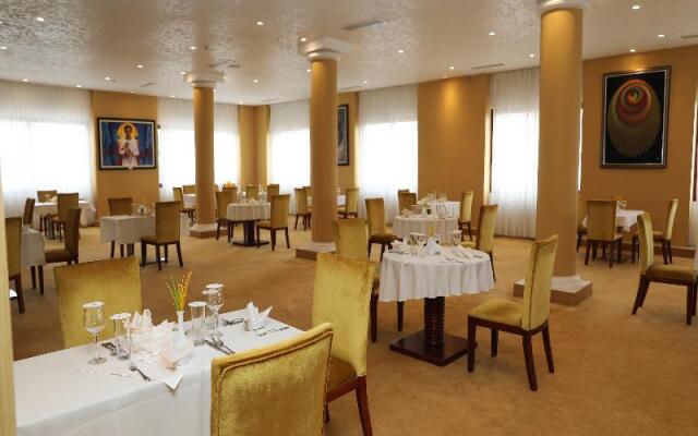 Kenenisa ( Oasis International ) Hotel