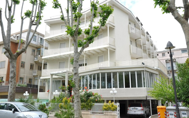 Hotel Arno