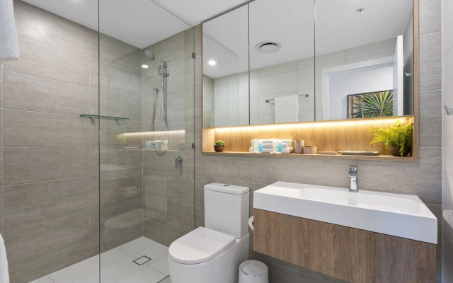 Broadbeach Casino Private Apartment GCLR