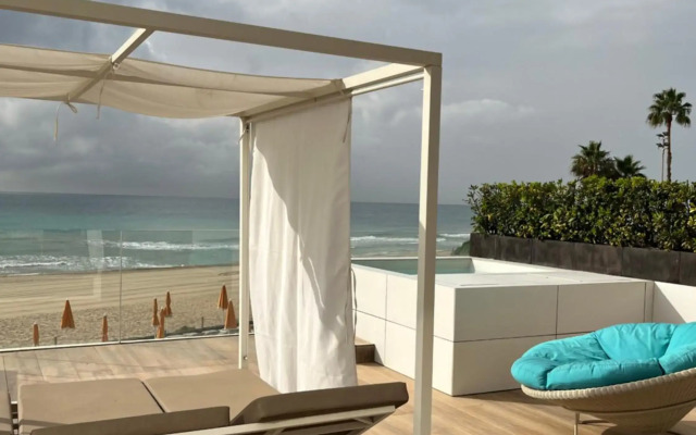 Hotel Tropical Gava Mar