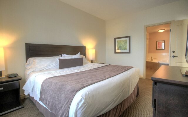 Grand Suites Grand Okanagan by KelownaGo