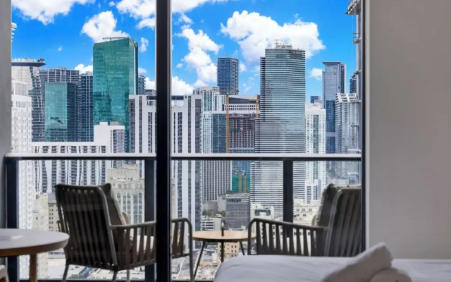 Modern Studio in Downtown Miami