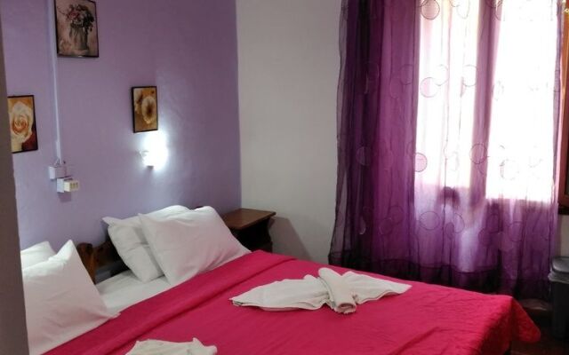 Smaragdi Rooms for Rent