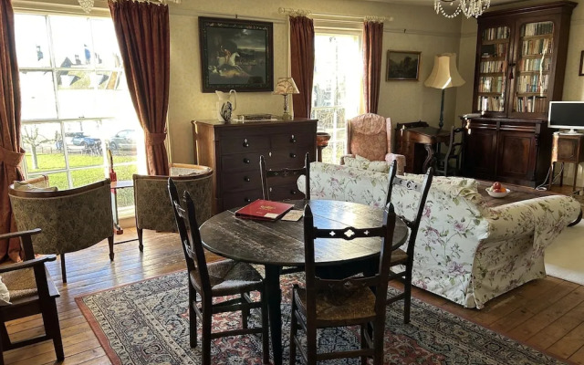 Peacocks Tearoom and Fine B&B