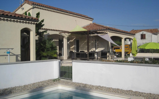 Chic Holiday Home in Pradons With Swimming Pool