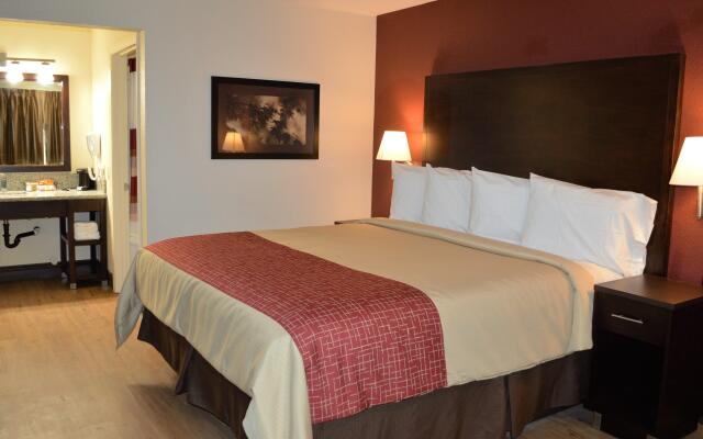 Red Roof Inn & Suites Sacramento North