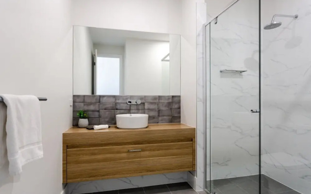 Albany Lane Apartments