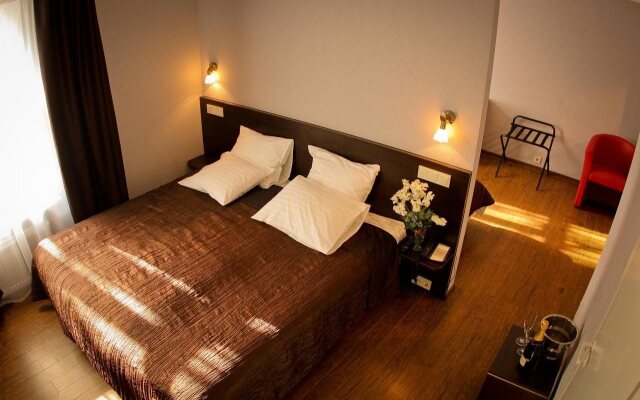 Primo Hotel