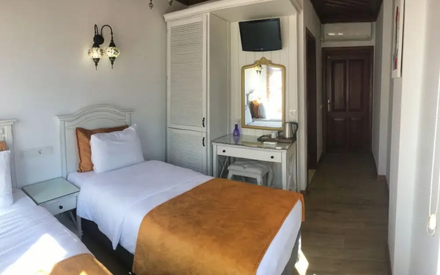 White Garden Hotel
