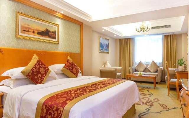Vienna Hotel Sanya First Market