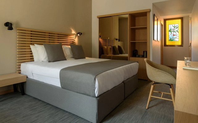 Fos DownTown Suites
