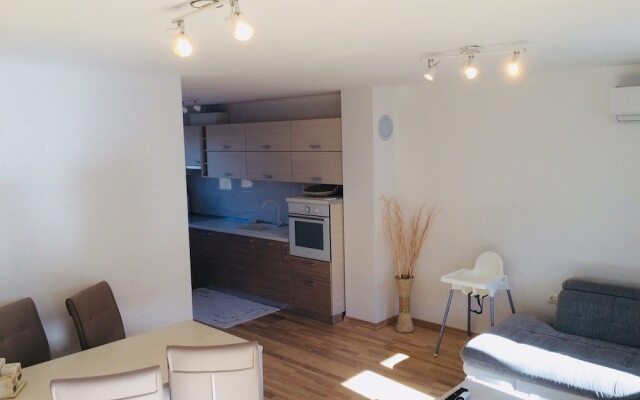 Apartment Hennion / Two Bedrooms A3 Liam