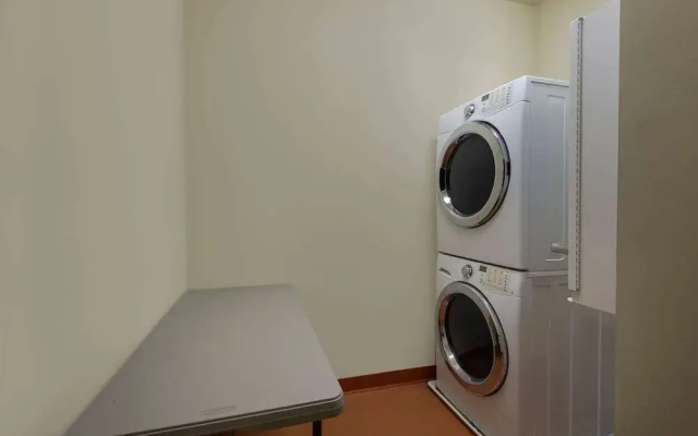 La Quinta Inn & Suites By Wyndham Harrisburg-Hershey