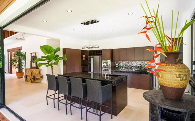 3 Bedroom Pure Luxury Lipa Noi
