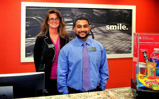 Hampton Inn & Suites Moore