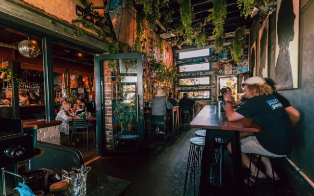 Six Degrees Boutique Hotel