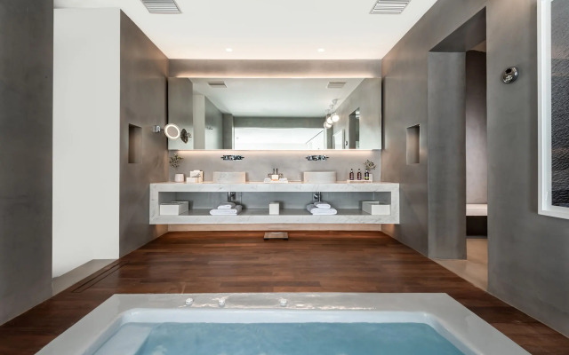 Grace Hotel, Auberge Collection