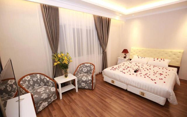 Little Hanoi Deluxe Hotel