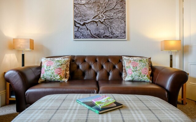 1 Flaxford House