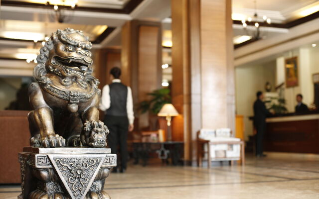 Royal Singi Hotel
