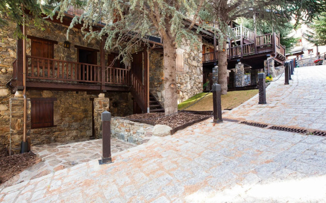 Tarter Mountain Suites