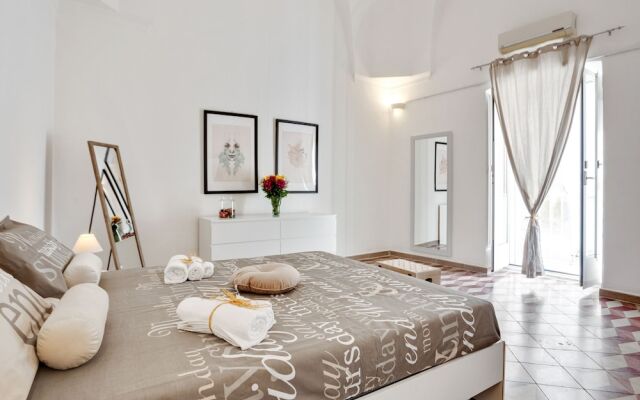 Mirror House Lovely Apartment