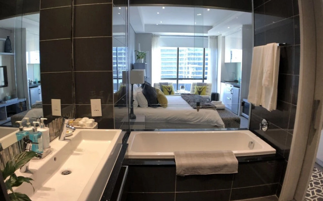 Sandton Skye Suite 604