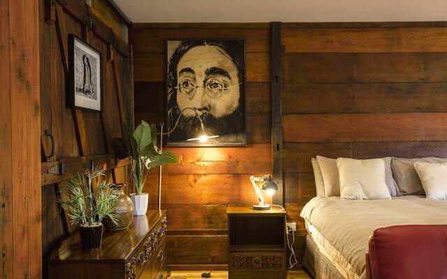 The Rustic Retreat