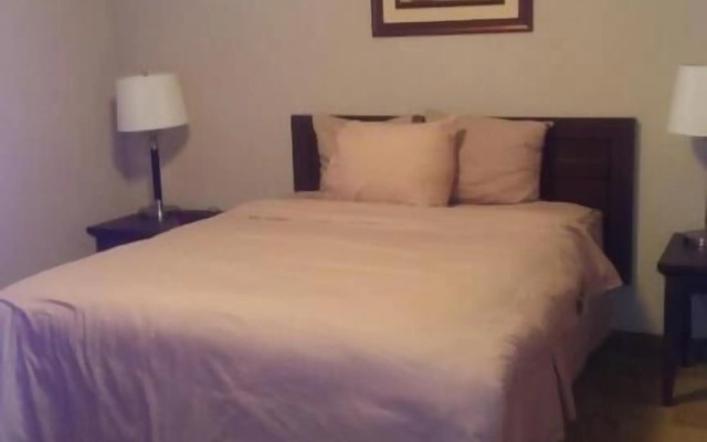 Shoreside Inn & Suites