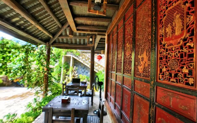 Yangshuo River Lodge