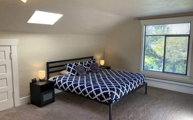 Seattle Vacation Home - Fremont House