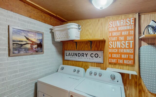Beachy Sisters A 2 Bedroom Duplex