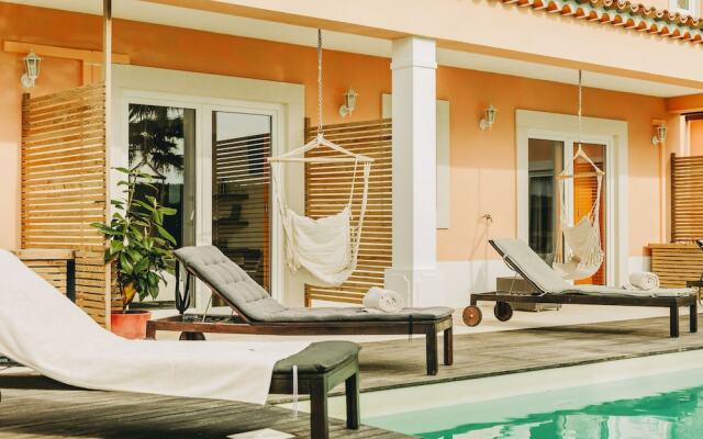 Torel Cliff Surf & Golf