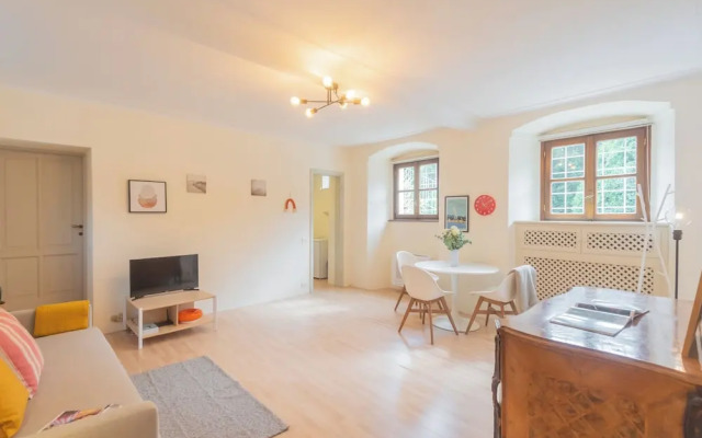 La Piazza di Cernobbio by Rent all Como