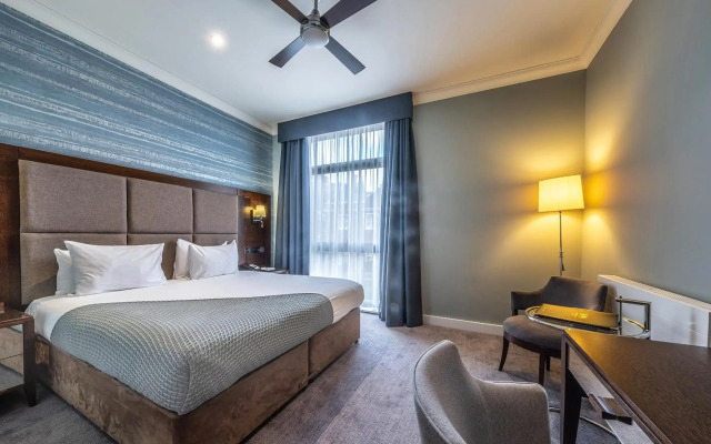 Wivenhoe House Hotel