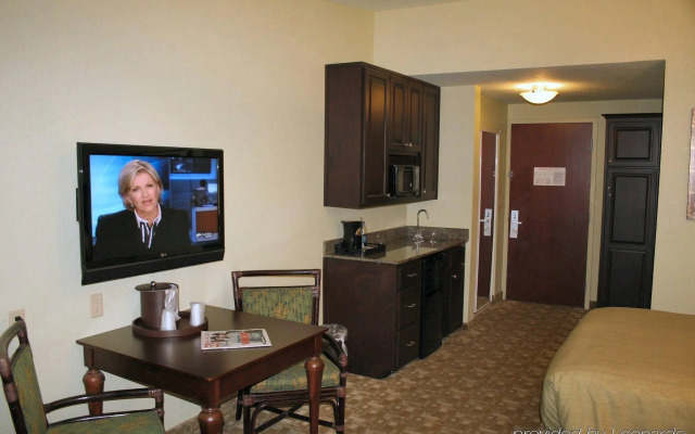 Treasure Island Hotel and Marina