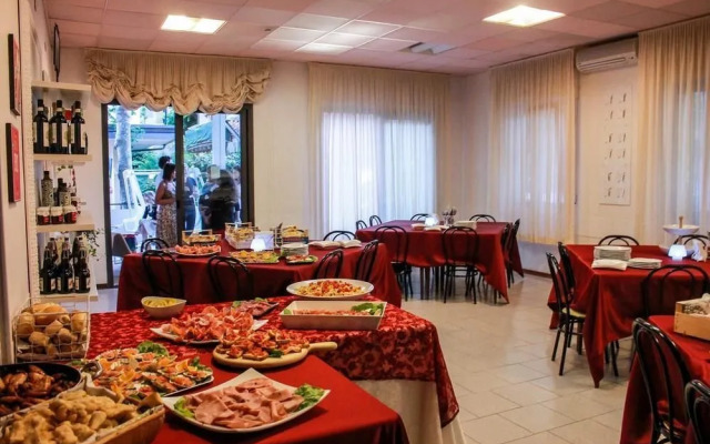 Altro Hotel