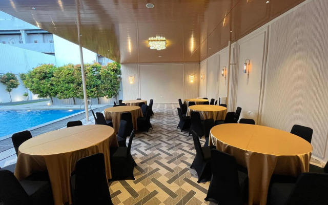 Riez Palace Hotel