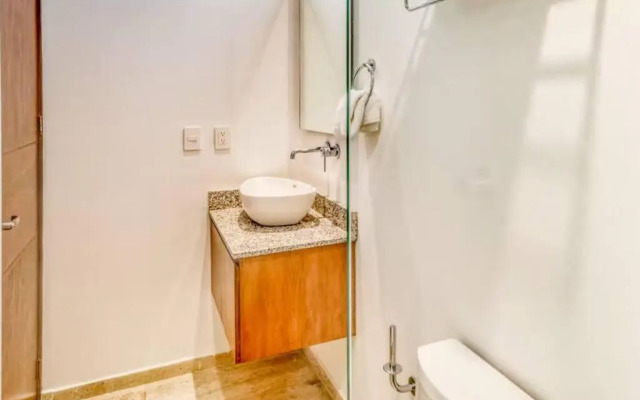 305 Amena Modern Secluded Penthouse w/ Private Pool & Gym