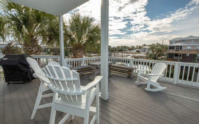 Captain Jax 5 Bedrooms 3 Bathrooms Home