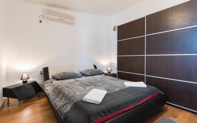 Nice Home in Klek With Wifi and 4 Bedrooms