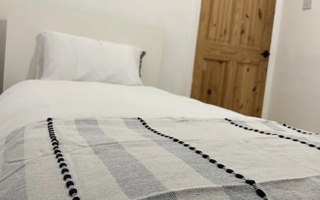 Stunning 3-bed House and Private Garden in Bham