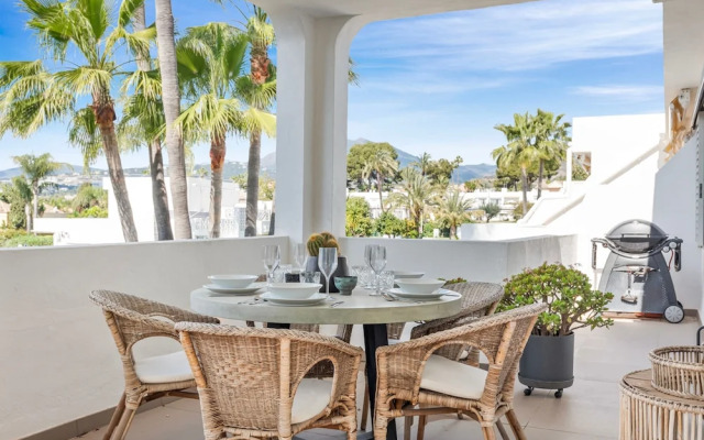 Relaxing Hideaway in Nueva Andaluc a Ref M57