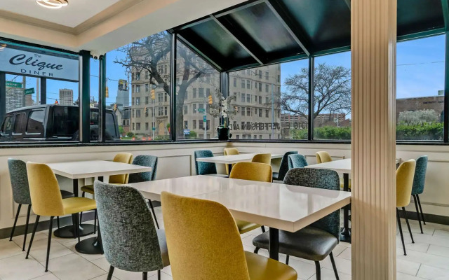 Quality Inn Detroit Downtown