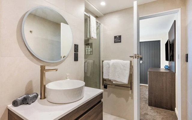 Luxe Suites and Apartments